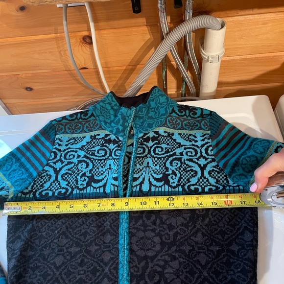 Icelandic Design Women's Wool Blend Nordic Fair Isle Zip Up Cardigan Sweater - Picture 6 of 7